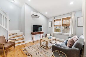 Spacious Apartment Downtown