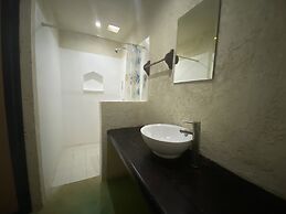 Mangrove King Fishing Lodge