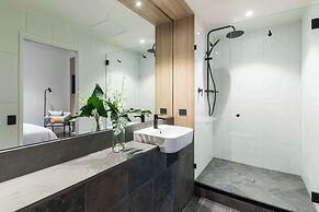 Oaks Cairns Hotel