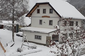 Cozy Apartment in Sankt Margarethen im Lungau near Ski Lift