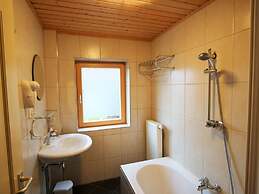 Cozy Apartment in Sankt Margarethen im Lungau near Ski Lift