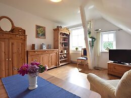 Comfy Apartment in Kröpelin near Sea Beach