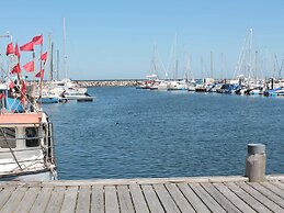 Comfy Apartment in Kröpelin near Sea Beach