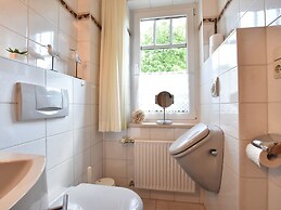 Comfy Apartment in Kröpelin near Sea Beach