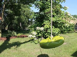 Comfy Apartment in Kröpelin near Sea Beach