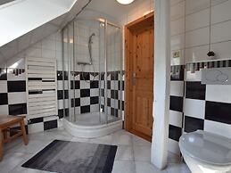 Comfy Apartment in Kröpelin near Sea Beach