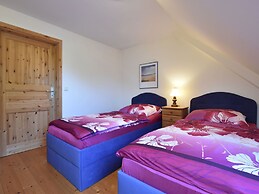 Comfy Apartment in Kröpelin near Sea Beach