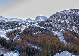 Chalet in Isola With Scenic Views