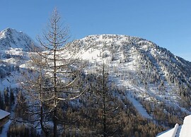 Chalet in Isola With Scenic Views