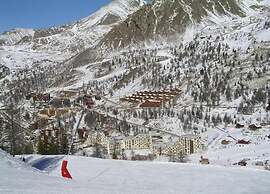 Chalet in Isola With Scenic Views