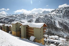 Chalet in Isola With Scenic Views