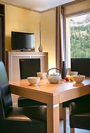 Chalet in Isola With Scenic Views