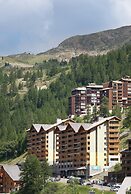 Chalet in Isola With Scenic Views