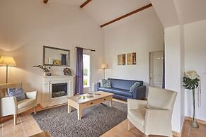 Luxury Vasles Family Villa With Pool