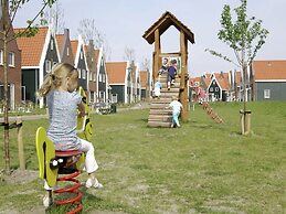 Restyled Apartment on the Markermeer