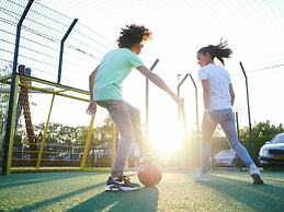 Attractive Bungalow with Covered Terrace near Veluwe