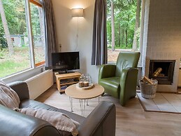 Bungalow With a Tree House box bed on Veluwe