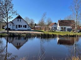 Spacious Home with Garden near Langweerder Wielen