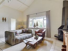 Bungalow With a Terrace at Bedafse Bergen