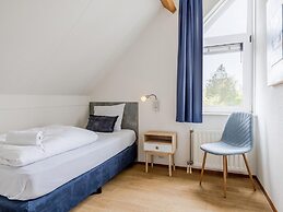 Well Furnished Villa With Garden Near the Beach