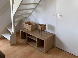 Nice Chalet with Microwave near Wadden Sea
