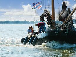 Bungalow With a Terrace Near the Sneekermeer