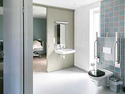 Modern Holiday Home With Conservatory