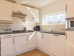 Detached Villa With Washing Machine, Around a Lake Area