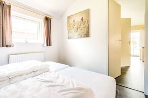 Glamping With Veranda Over Water