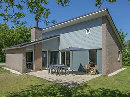 Comfortable Holiday Home With Fireplace Near the Beach