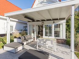 Luxurious, Stately Villa With Patio Heater, in a Holiday Park 1km From