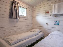 Cosy, Wooden Chalet With Dishwasher, in a Car-free Zone