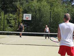 Cosy, Wooden Chalet With Dishwasher, in a Car-free Zone