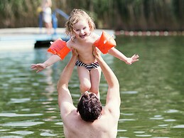 Cosy, Wooden Chalet With Dishwasher, in a Car-free Zone