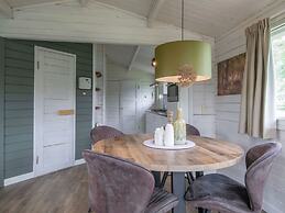 Cosy, Wooden Chalet With Dishwasher, in a Car-free Zone