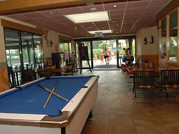 Cosy, Wooden Chalet With Dishwasher, in a Car-free Zone