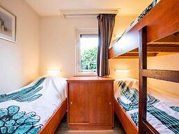 Comfortable Chalet, Dishwasher, Near the Sea in Noordwijk