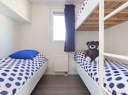 Comfortable Chalet, Dishwasher, Near the Sea in Noordwijk