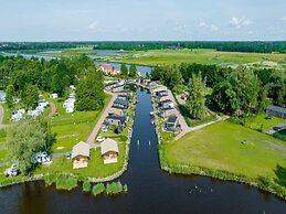 Chalet With Dishwasher, 21 km. From Leeuwarden