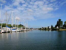 Well-kept Holiday Home With Roof Terrace