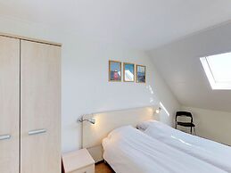 Well-kept Holiday Home With Roof Terrace