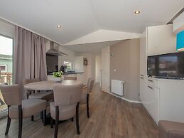 Comfortable Chalet With Dishwasher, in a Car-free Zone