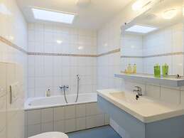Comfortable Bungalow With Dishwasher, in De Maasduinen Area