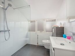 Comfortable Villa With Grarden