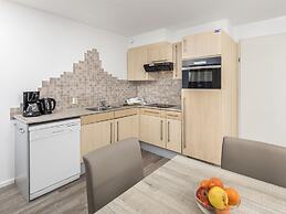 Restyled Bungalow With 2 Bathrooms, Near the Beach