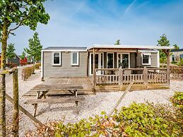 Chalet With Terrace at the Lake and Beach