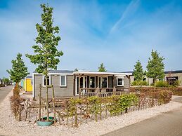 Chalet With Terrace at the Lake and Beach