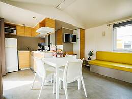 Chalet With Terrace at the Lake and Beach