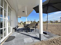 Beautiful Villa Near North Sea Beach