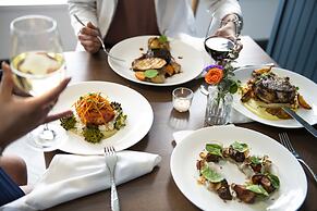 Hotel Canandaigua, Tapestry Collection by Hilton